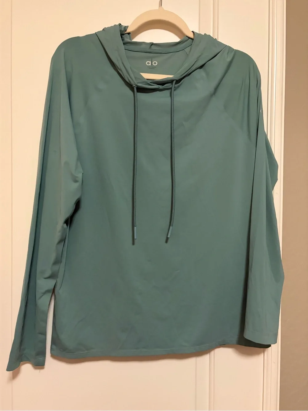 🧘🏽‍♀️🌊🏃🏽‍♀️ALO Yoga Sage Lightweight Sun & Rash-guard Hooded Top🧘🏽‍♀️☀️🏃🏽‍♀️